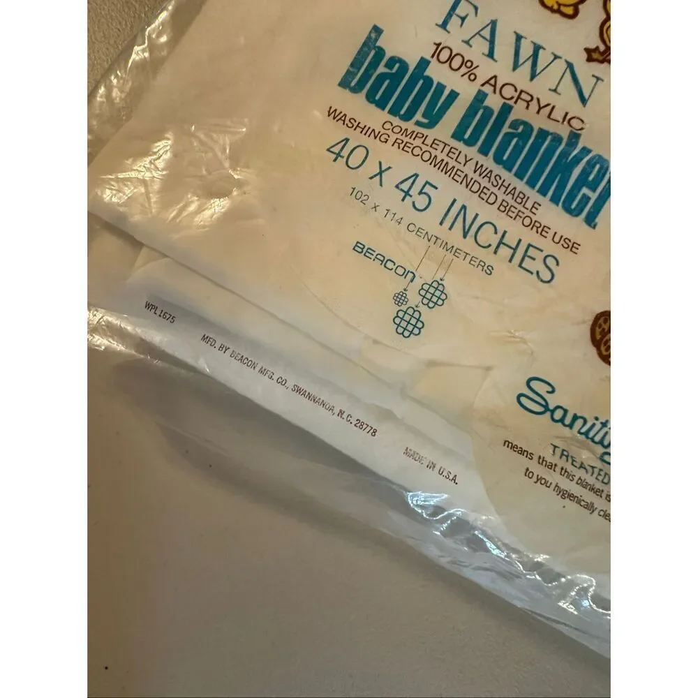 Vintage Beacon Baby White Acrylic Satin Trim Animals Fawn Crib Blanket Size 40 x